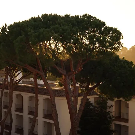 Quiet In Fenals With Balcony, Pool And Workspace For Medium-term Apartmán