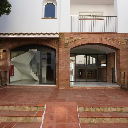 Quiet In Fenals With Balcony, Pool And Workspace For Medium-term Apartmán
