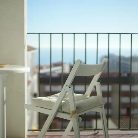 Quiet In Fenals With Balcony, Pool And Workspace For Medium-term Appartement *