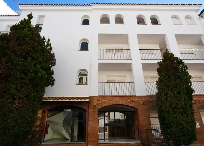 Quiet In Fenals With Balcony, Pool And Workspace For Medium-term リョレート・デ・マル